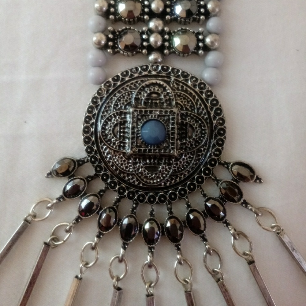 🧨🧨LAST CHANCE🧨Long colorful statement necklace. - Picture 4 of 8